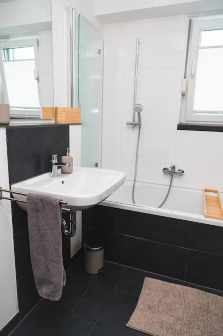 Traumwohnung Im Koelner Sueden Hürth Esterno foto