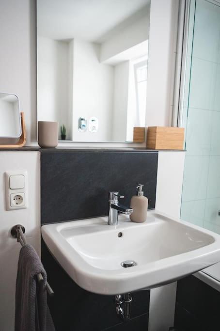 Traumwohnung Im Koelner Sueden Hürth Esterno foto